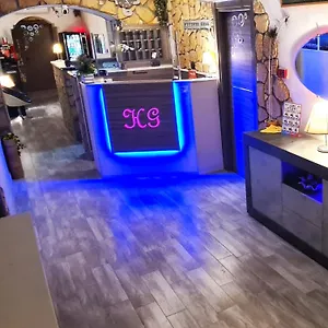 https://hotel-ginevra-naples.hotels-amalfi.com